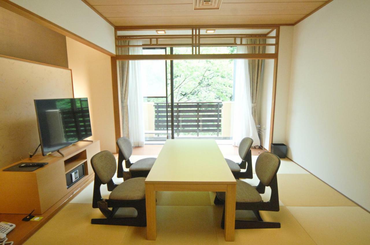 Ushitaki Onsen Shiki Matsuri Hotel Kisivada Kültér fotó